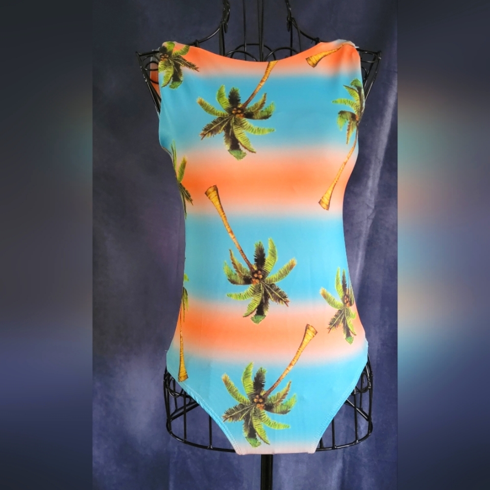 Elegant swimsuit and beach cover-up set make up
